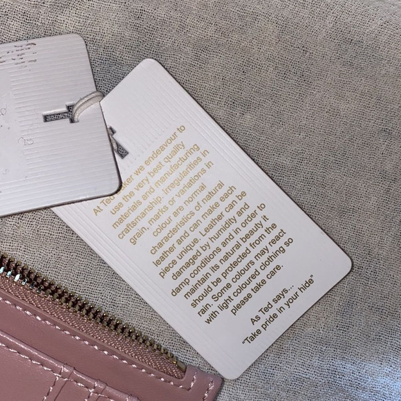 TED BAKER LONDON Jorjana Flower Eyelet Leather Zip Card Holder - Picture 10 of 11